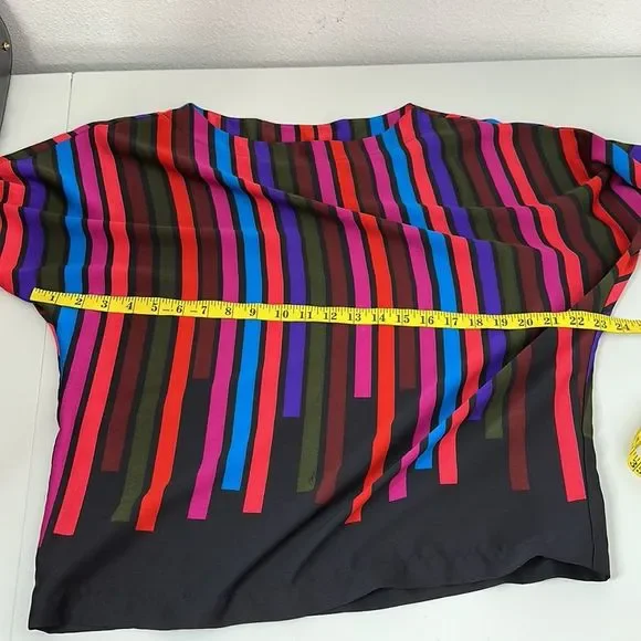 Trina Turk Womens Top Shirt size Medium Striped Boxy Popover Smooth - Picture 8 of 13